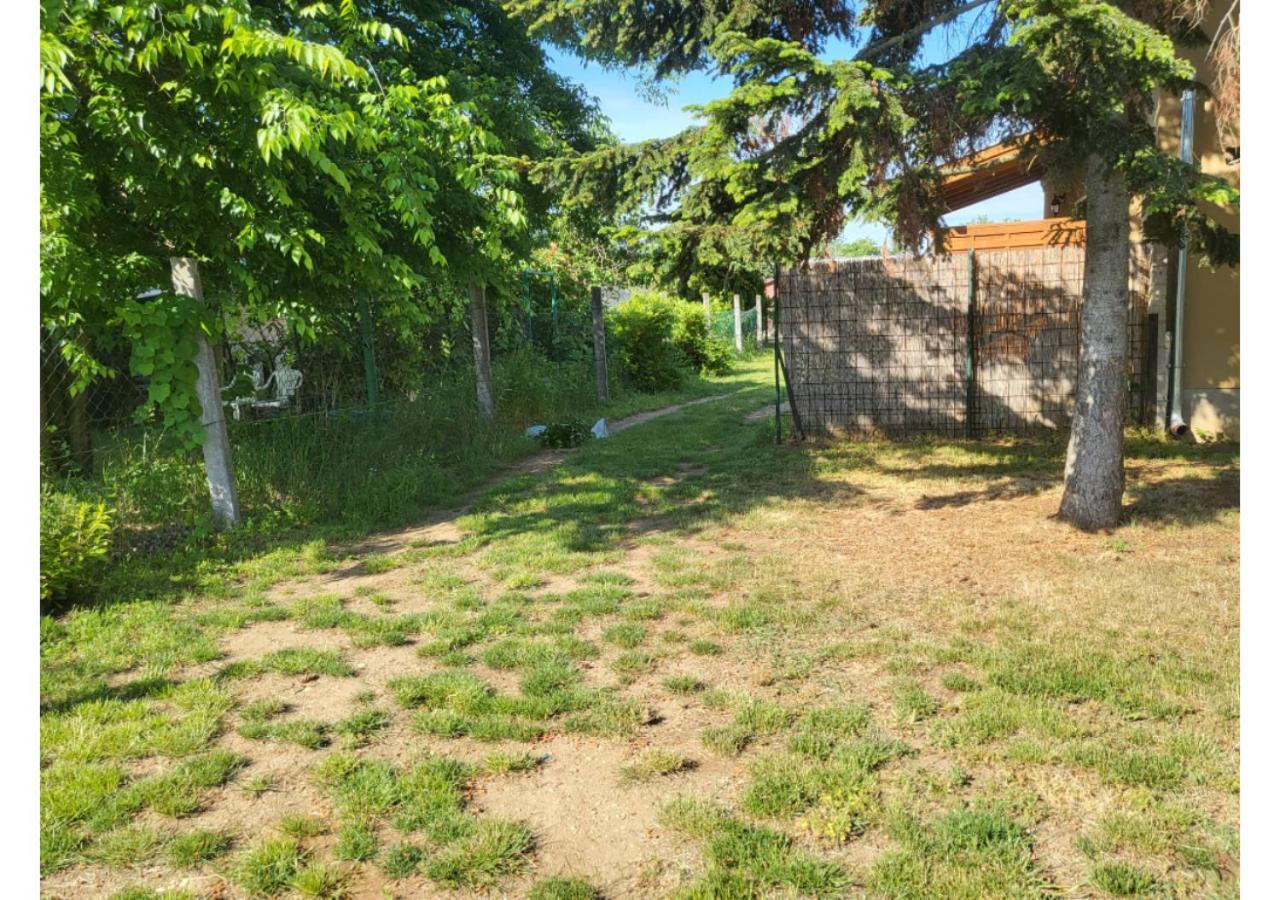 Appartamento Forrás Vendégház Tata Esterno foto